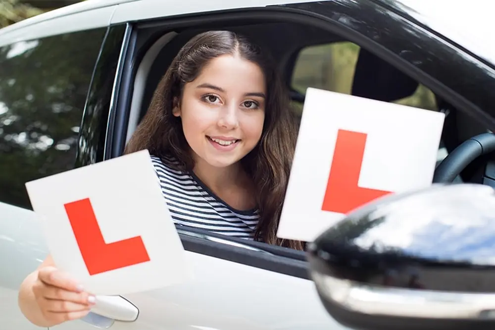 Driving School Liverpool Center instructor training a learner driver in Liverpool